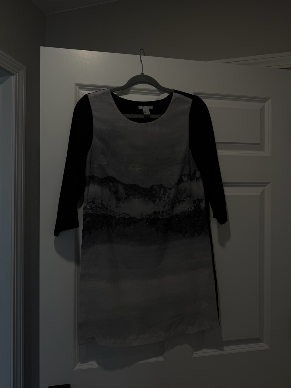 H&M Black and Gray Patterned Shift Dress